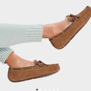 New with box UGG Dakota Slippers